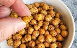 Nuggets veganos de grão-de-bico na airfryer Nuggets veganos de grão-de-bico na airfryer