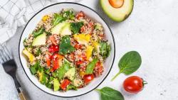 Bowl vegano power com kale crocante Bowl vegano power com kale crocante