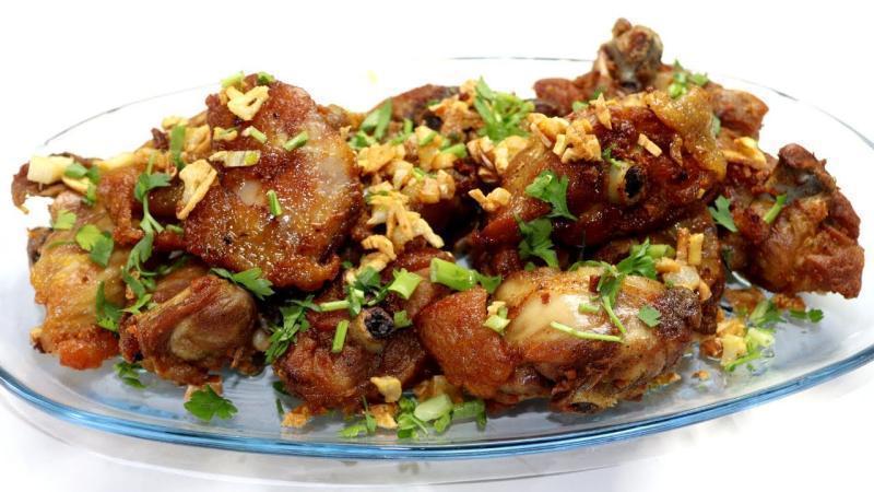 Frango Crocante com Alho Frito | Receita Chinesa Autêntica