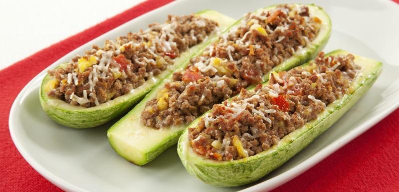 Abobrinha Recheada com Carne Moída | Prato Leve e Nutritivo
