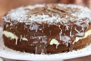 Receita de Como Fazer Bolo de Prestígio | Chocolate com Coco Irresistível