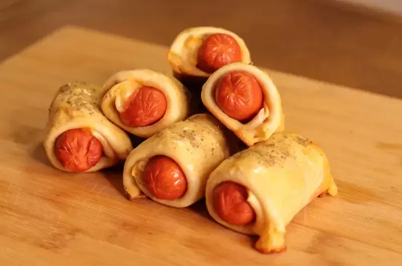 Enroladinho de Salsicha com Massa Folhada | Aperitivo