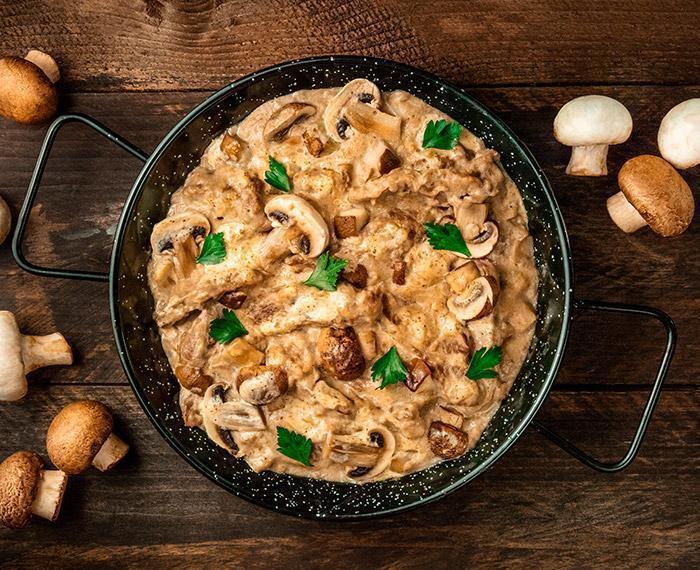 Estrogonofe Vegetariano de Cogumelos | Jantar Rápido