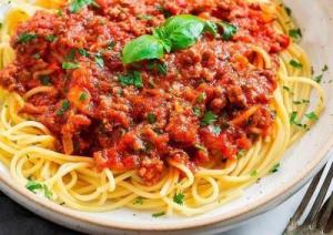 Receita de Macarrão à Bolonhesa Autêntico | Receita Italiana Clássica