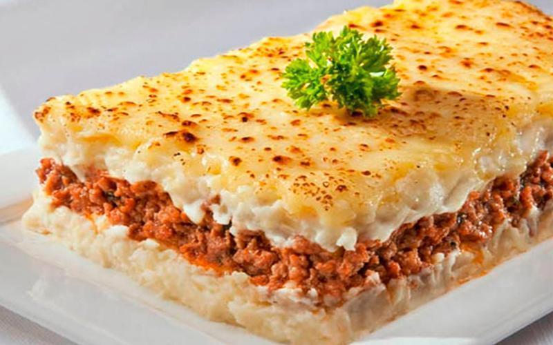 Escondidinho de Carne Seca | Purê de Mandioca Cremoso