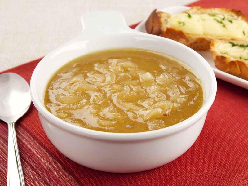 Sopa de Cebola Gratinada Francesa | Receita Clássica