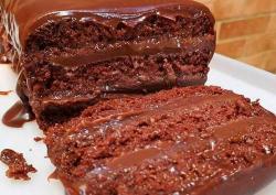 Bolo de Chocolate Recheado com Ganache | Festa de Aniversário