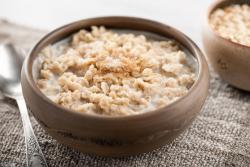 Mingau de Aveia Cremoso | Café da Manhã Saudável e Rápido
