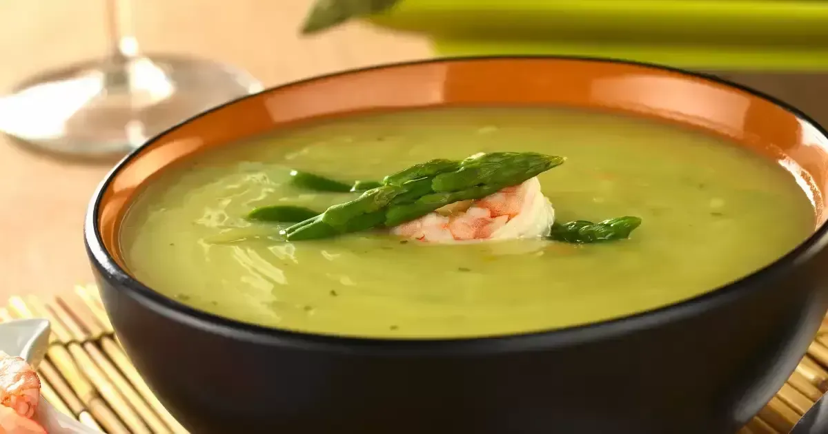 Caldo Verde Português Tradicional | Sopa com Linguiça