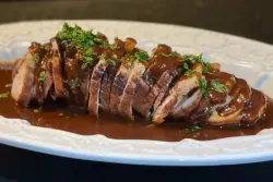 Lombo Suíno ao Molho de Porto | Sabor Sofisticado