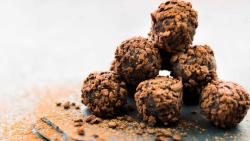 Bombom Proteico de Coco e Whey | Snack Pós-Treino