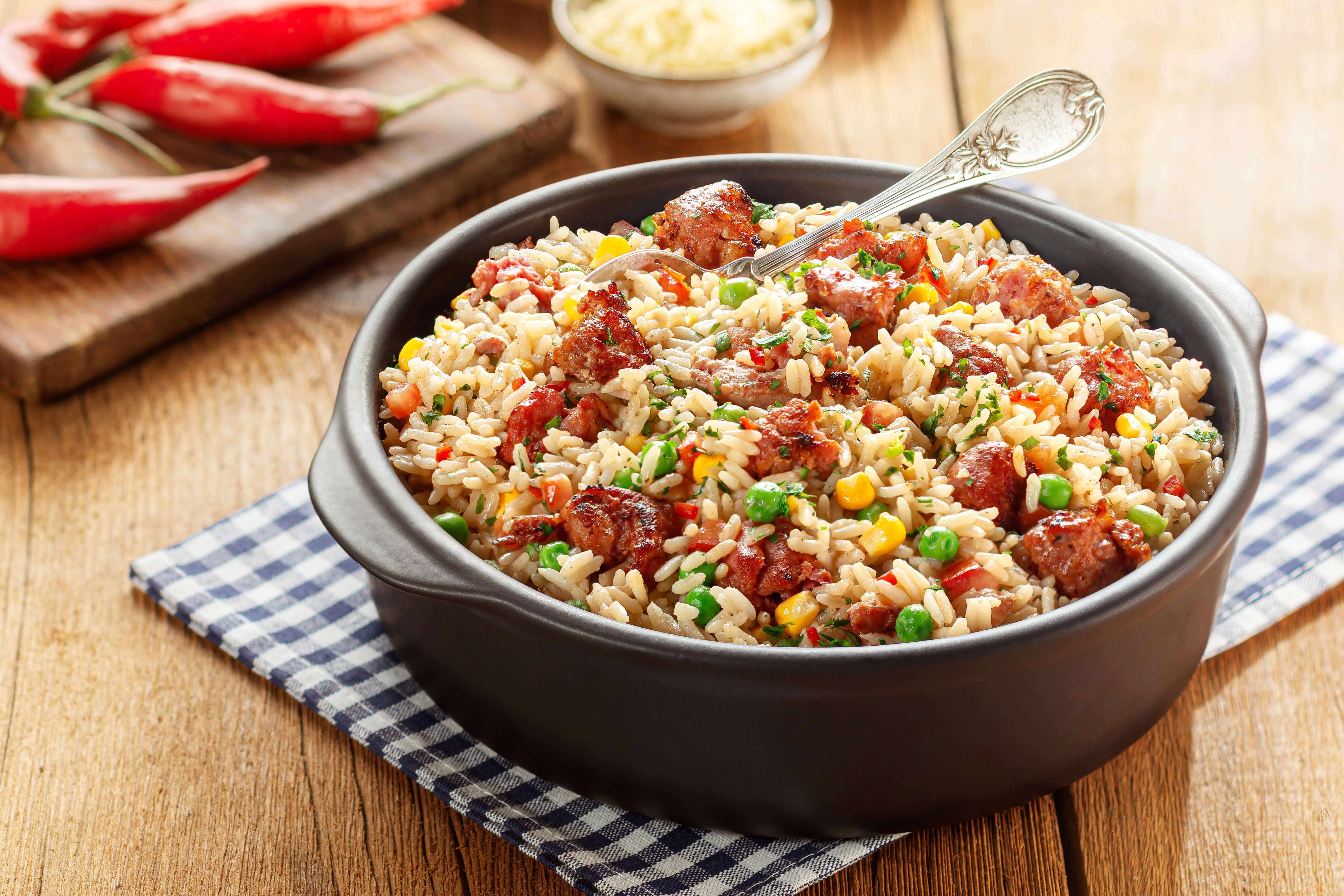 Arroz com Linguiça Calabresa | Prato Único Rápido