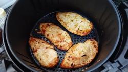 Frango Grelhado Fitness na Airfryer Frango Grelhado Fitness na Airfryer