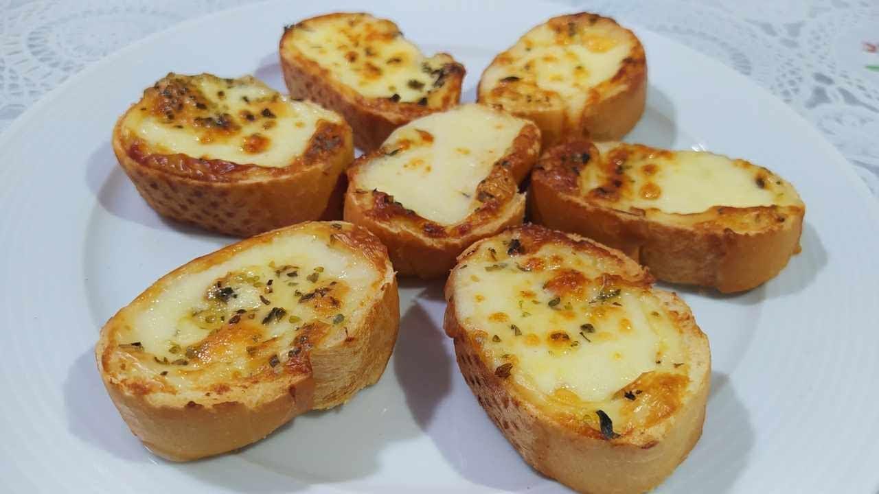 Torrada com Queijo Derretido na Airfryer: Lanche Rápido em 10 Minutos