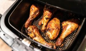 Receita de Coxa de Frango na Airfryer: Passo a Passo para Deixar Suculenta e Dourada em 65 Minutos