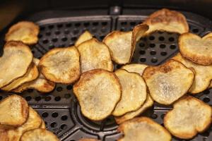 Receita de Chips de Mandioquinha Sequinhos na Airfryer: Petisco Saudável para Criança