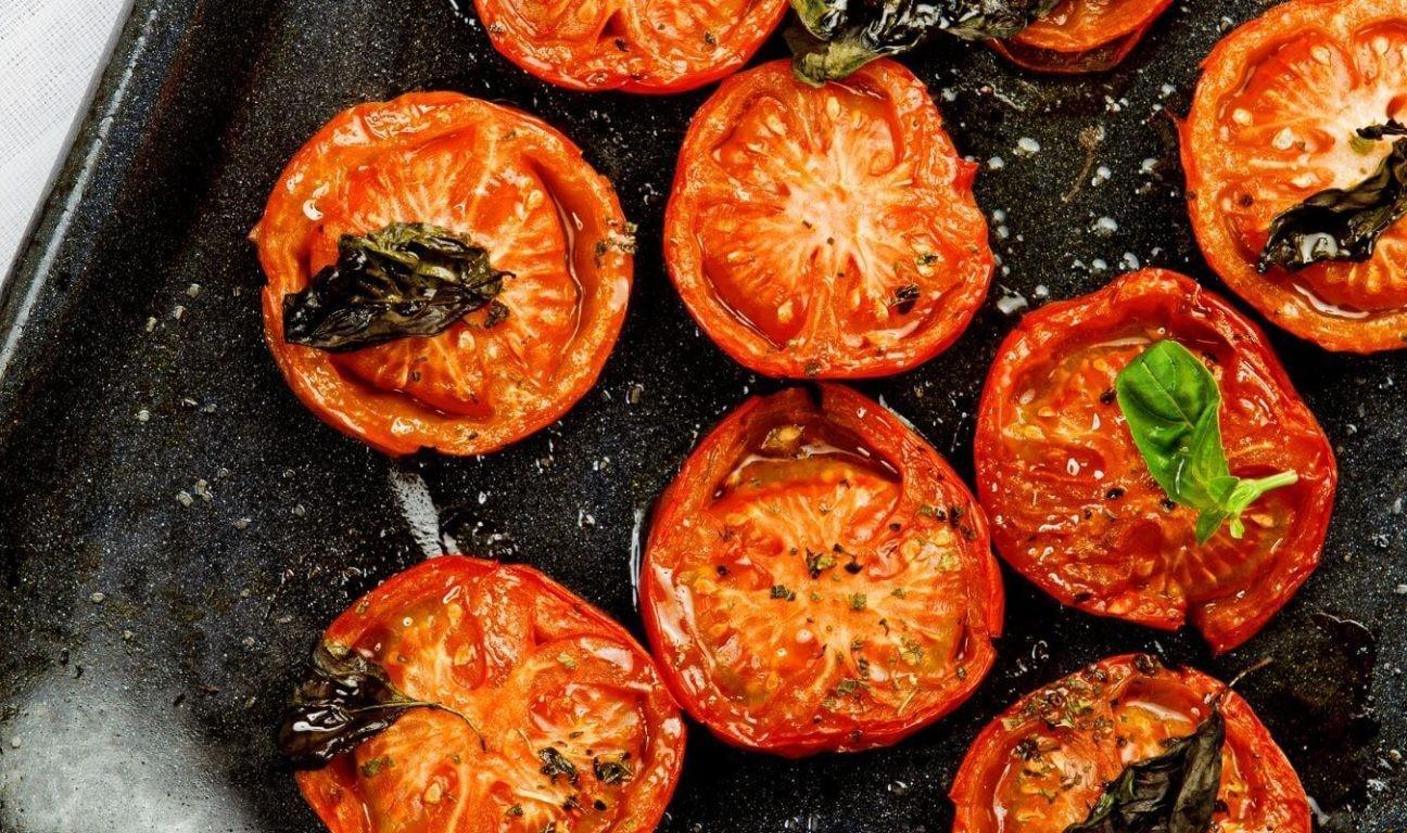 Tomate Assado com Ervas na Airfryer: Acompanhamento Gourmet em 25 Minutos