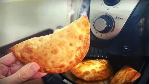 Receita de Pastel de Feira na Airfryer: Como Fazer Sequinho sem Óleo em 20 Minutos