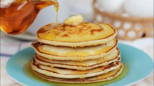 Receita de Panqueca Americana Fofinha na Airfryer: Stack Perfeito sem Frigideira