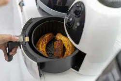 Banana com Canela e Açúcar na Airfryer Banana com Canela e Açúcar na Airfryer