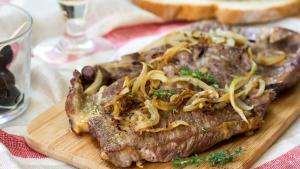 Receita de Bife Acebolado na Airfryer: Como Fazer em 18 Minutos com Cebola Caramelizada